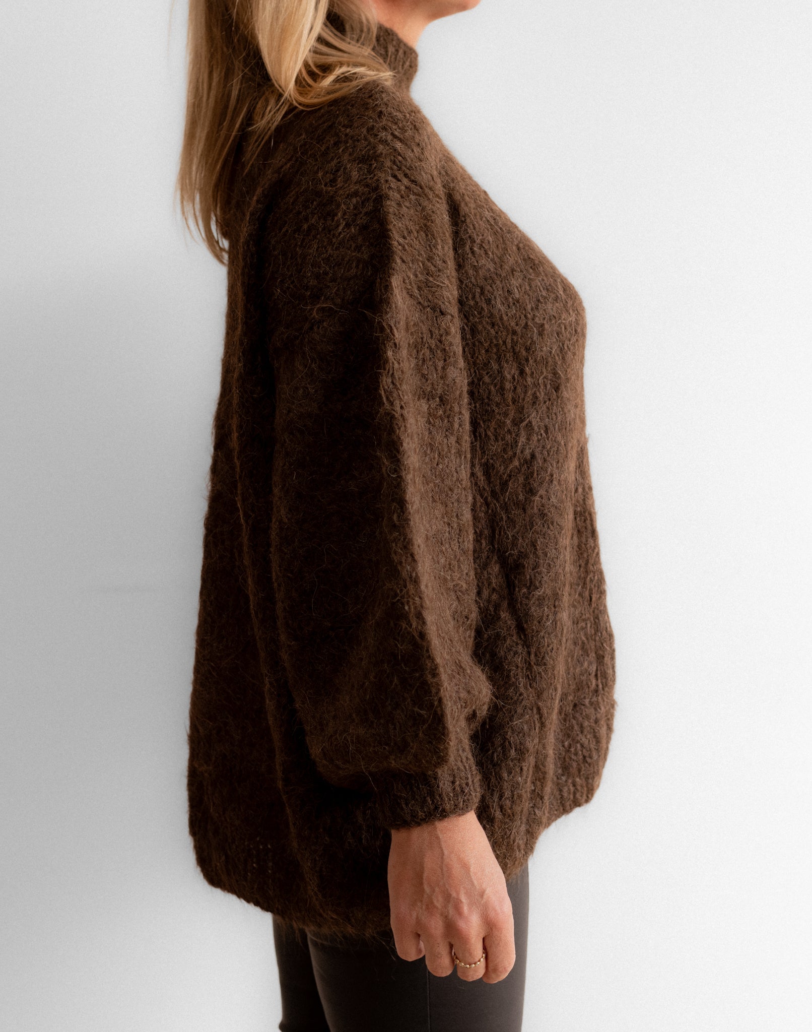 NEW Nuna Knit - Chocolate
