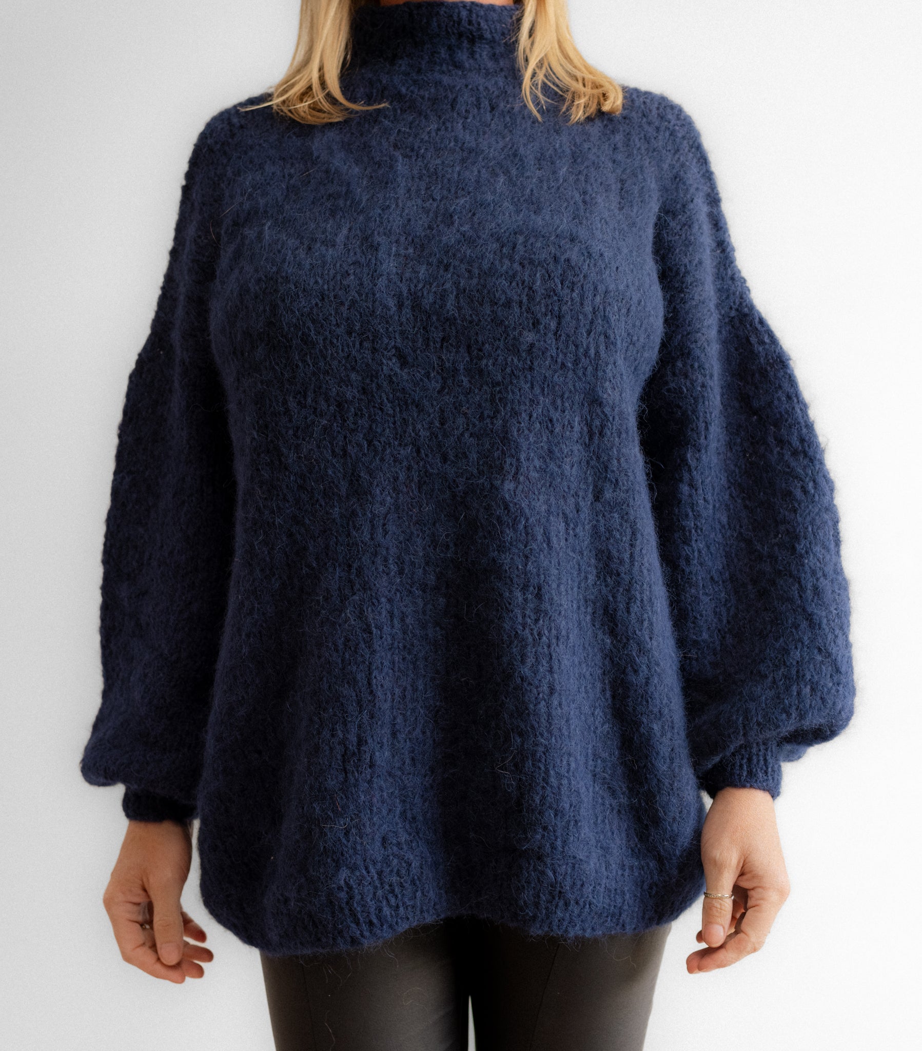NEW Nuna Knit - Deep Blue