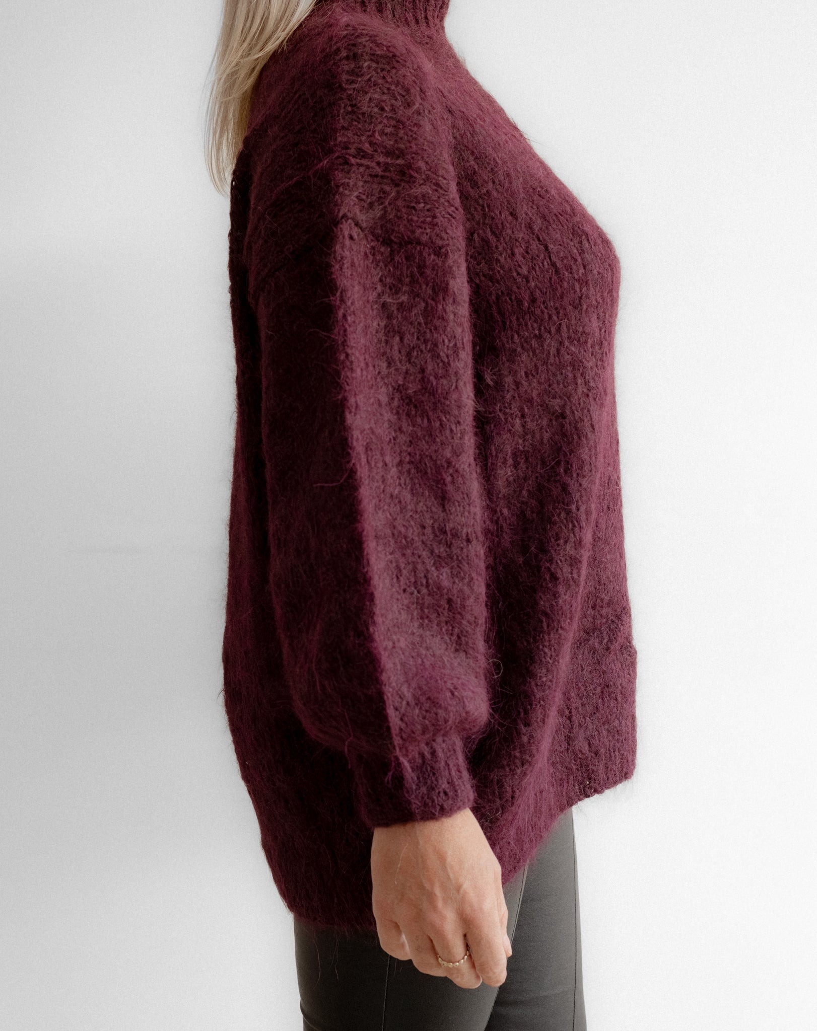 NEW Nuna Knit - Deep Purple