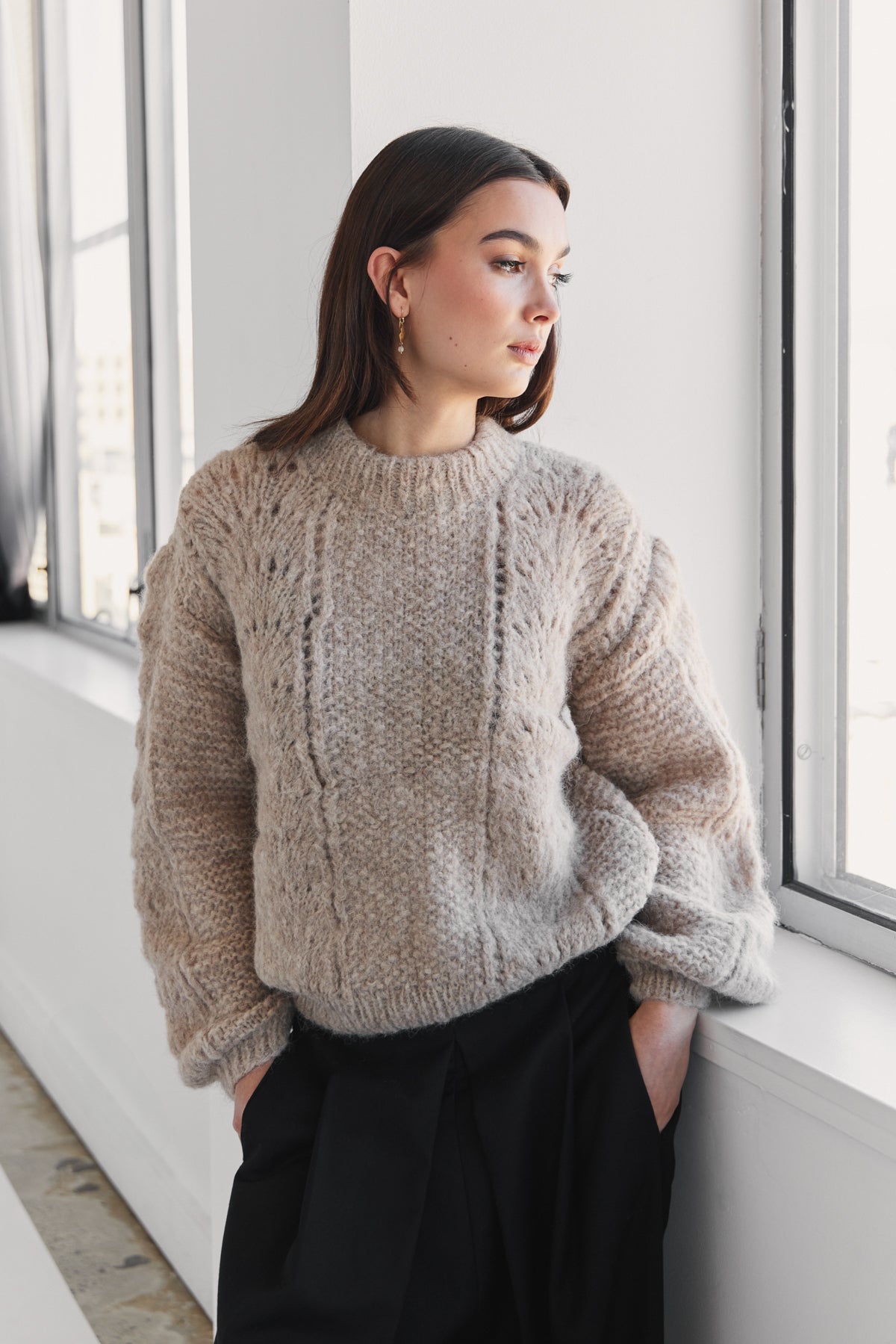 Ama Alpaca Jumper - Beige